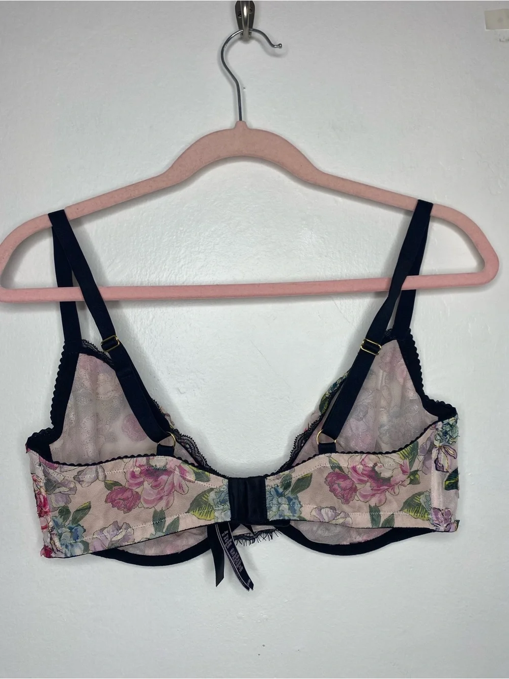 VS Very sexy Low cut Demi bonnet Floral mesh bra Size 38 D